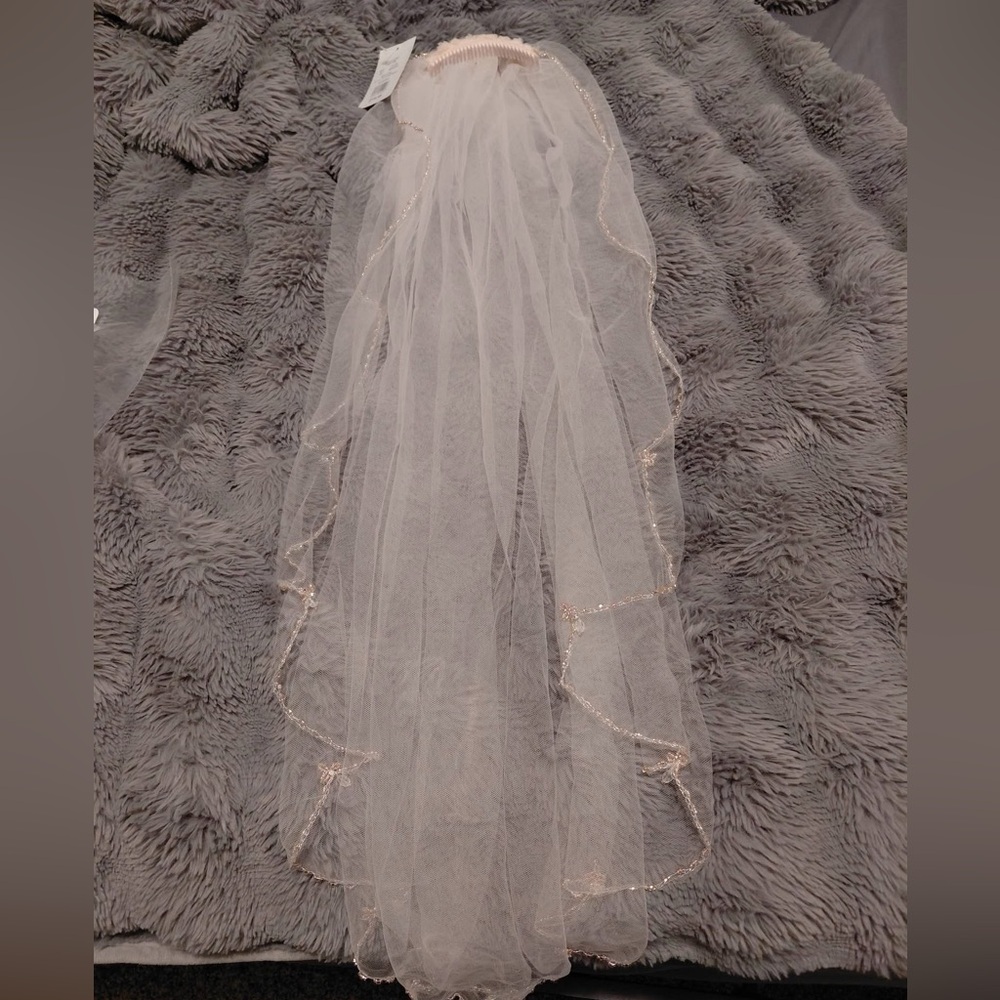 Elegant rose gold Bridal Veil - brand new